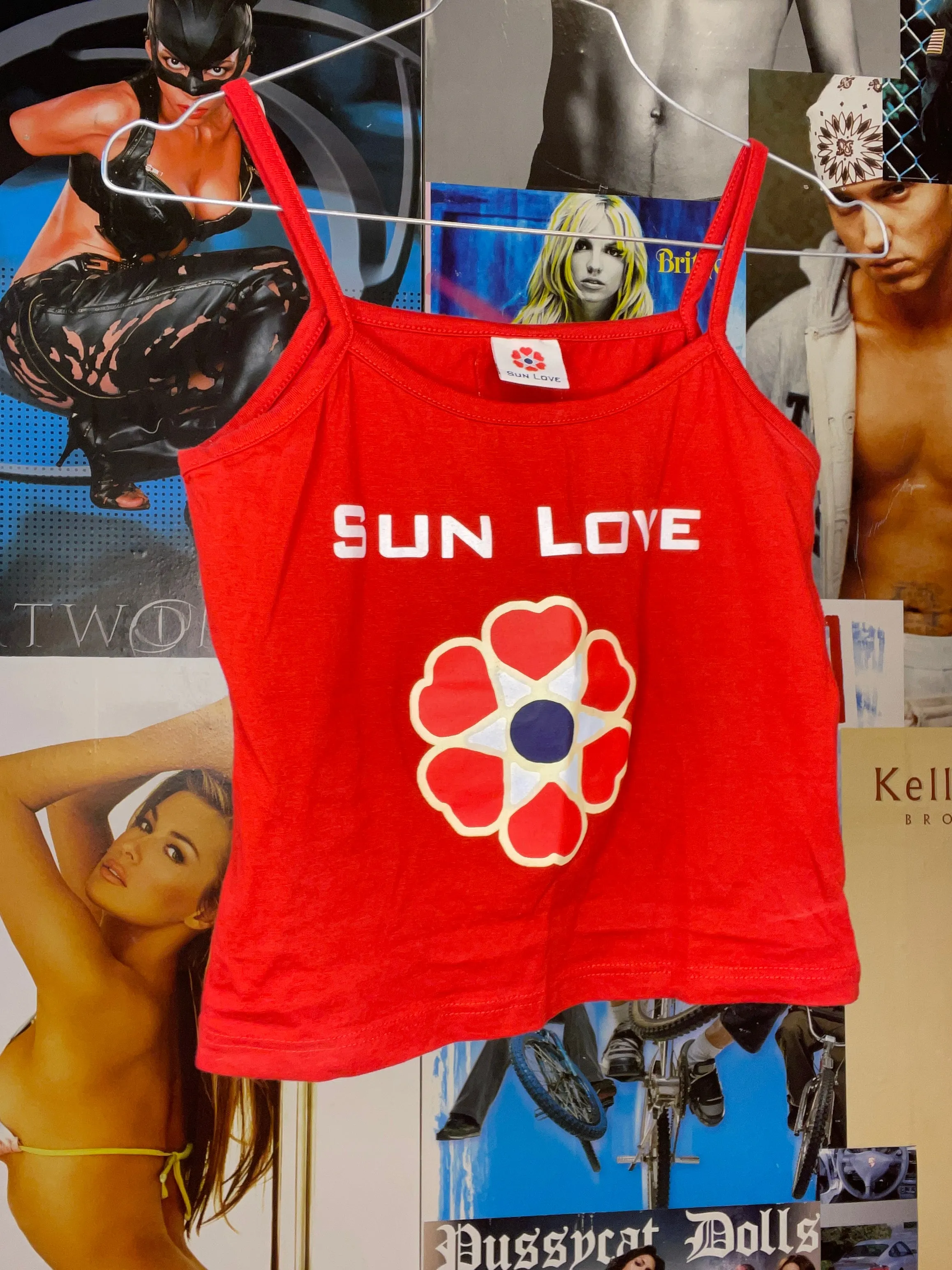everyday wear cropped graphic printed top