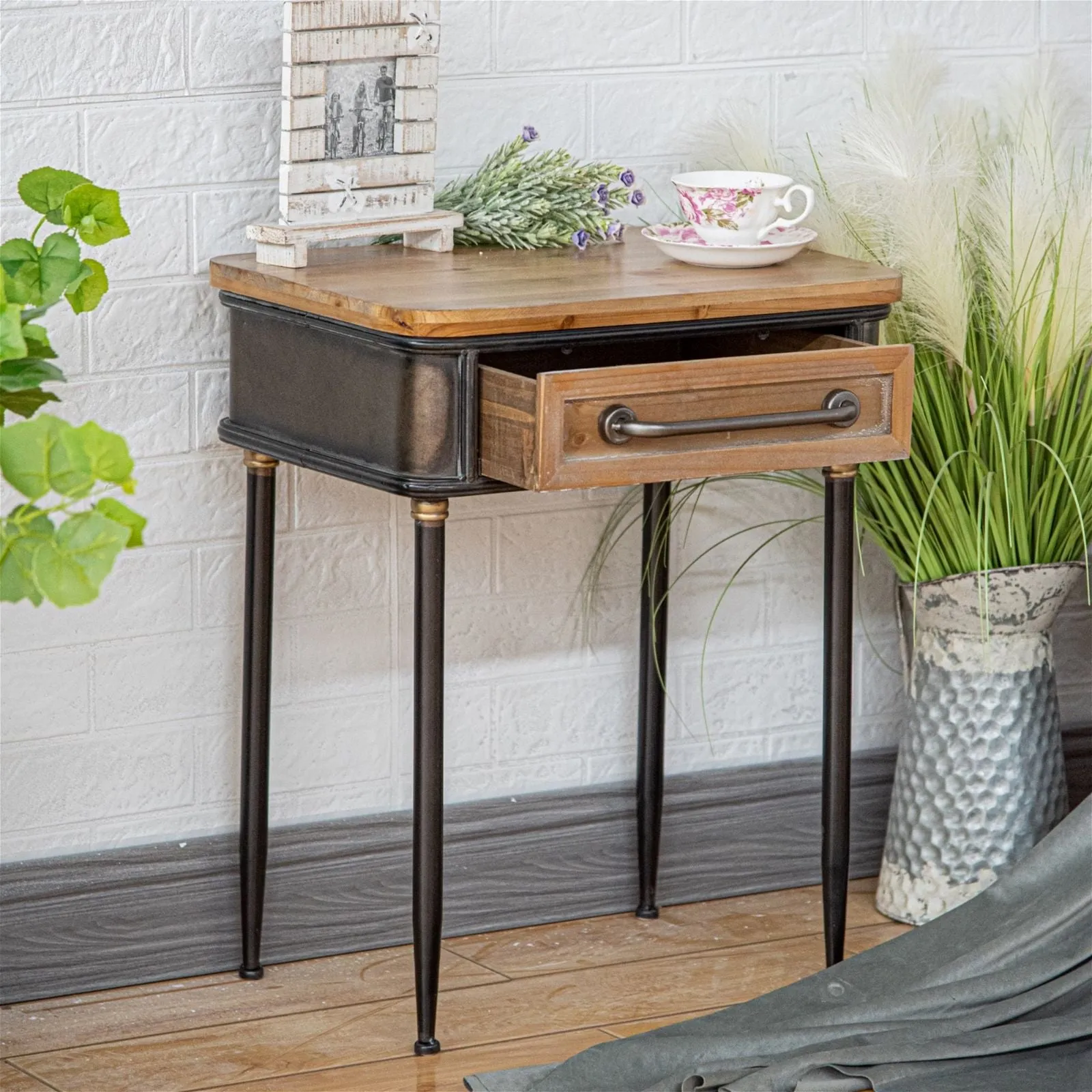 Refino Side Table by Urban Style