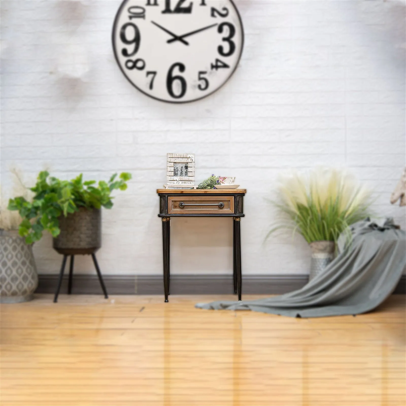 Refino Side Table by Urban Style