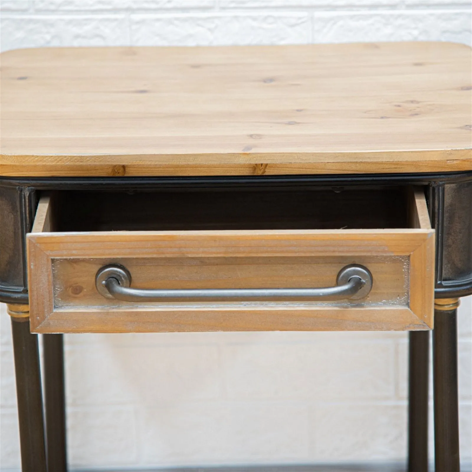 Refino Side Table by Urban Style