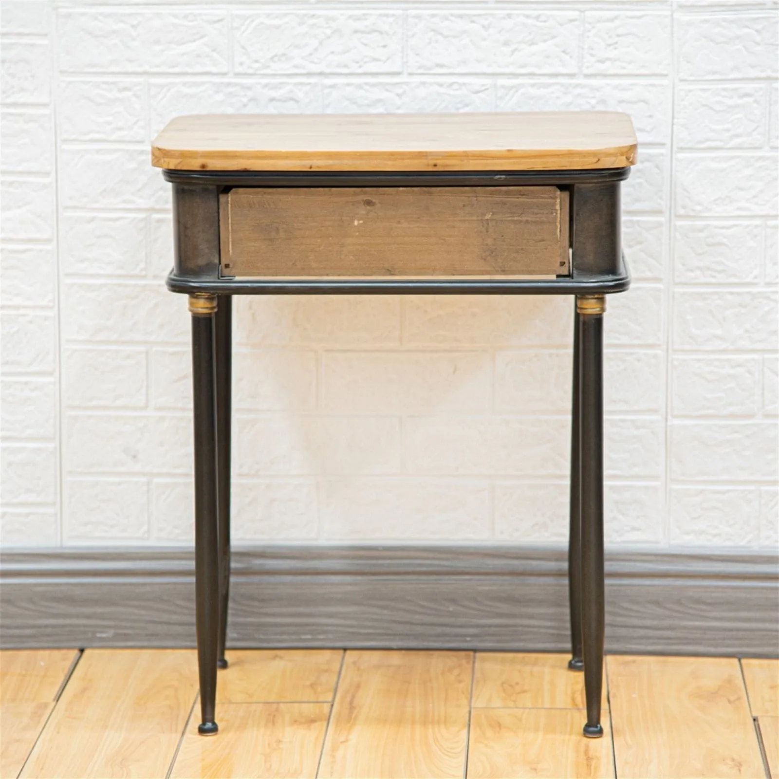 Refino Side Table by Urban Style