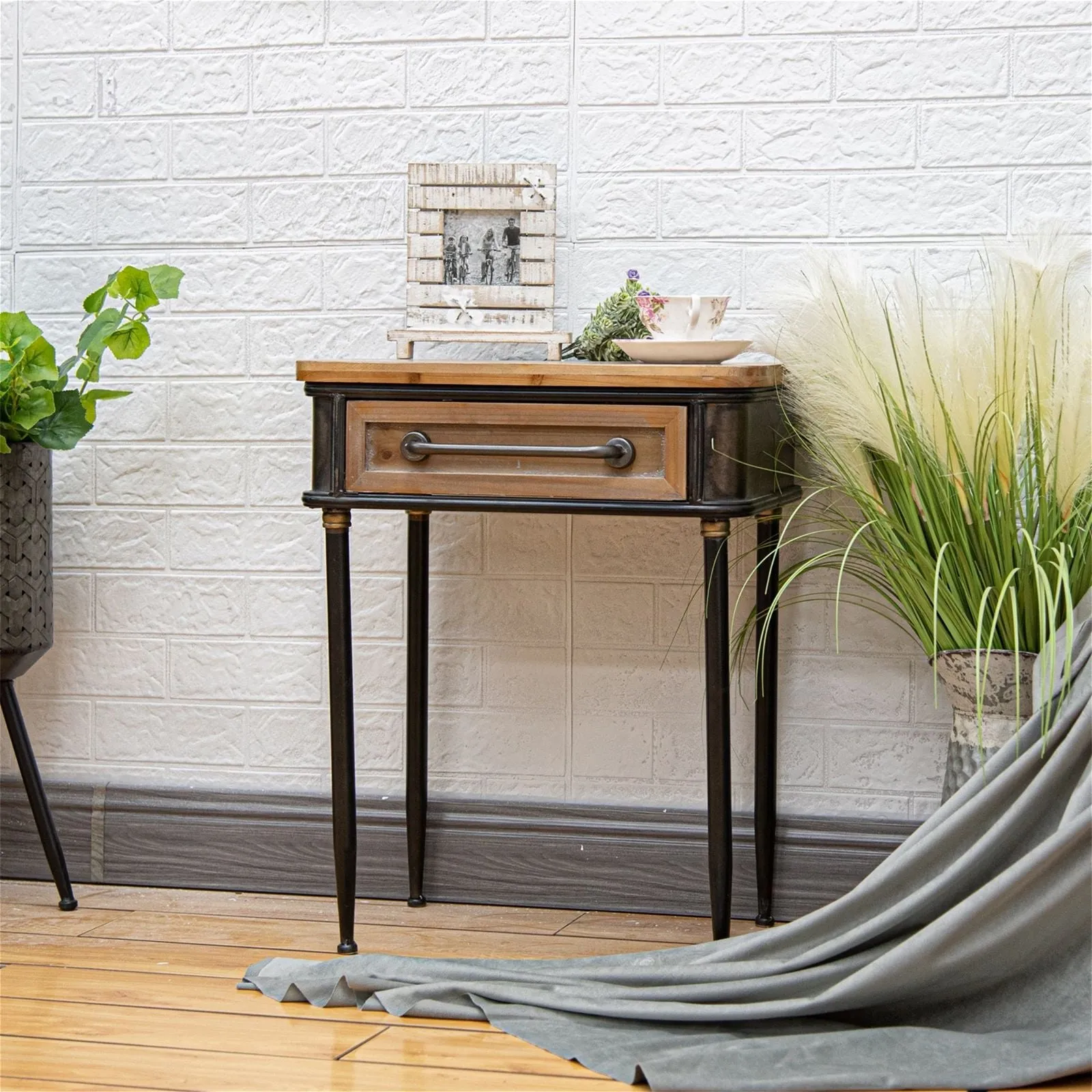 Refino Side Table by Urban Style