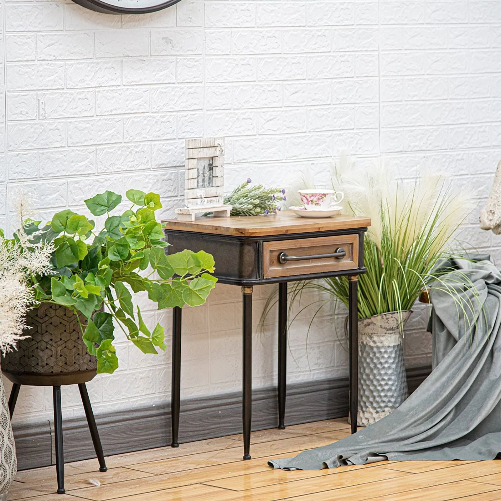Refino Side Table by Urban Style