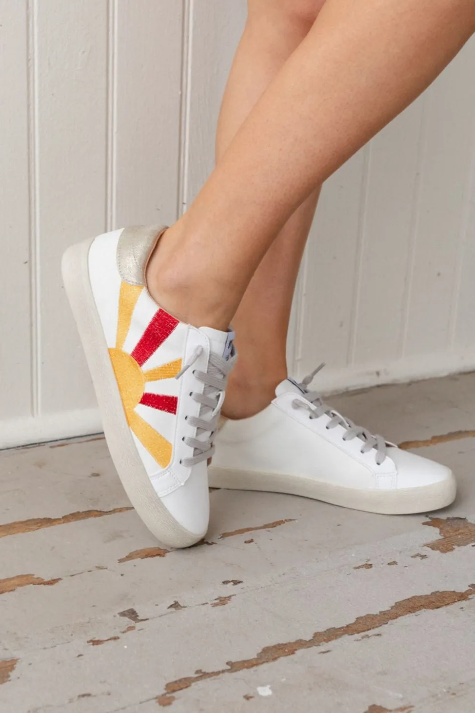 Sun Rays Retro Sneakers - White